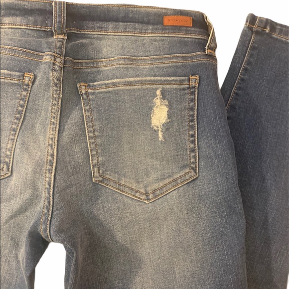 Sneak Peek Skinny Distressed Jeans - Picture 6 of 6